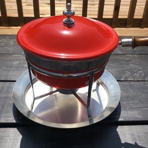 Vintage Orange/Red Fondue Pot with Wooden Handle🎊